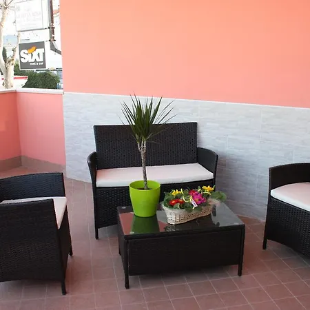 La Perla Rosa 3*